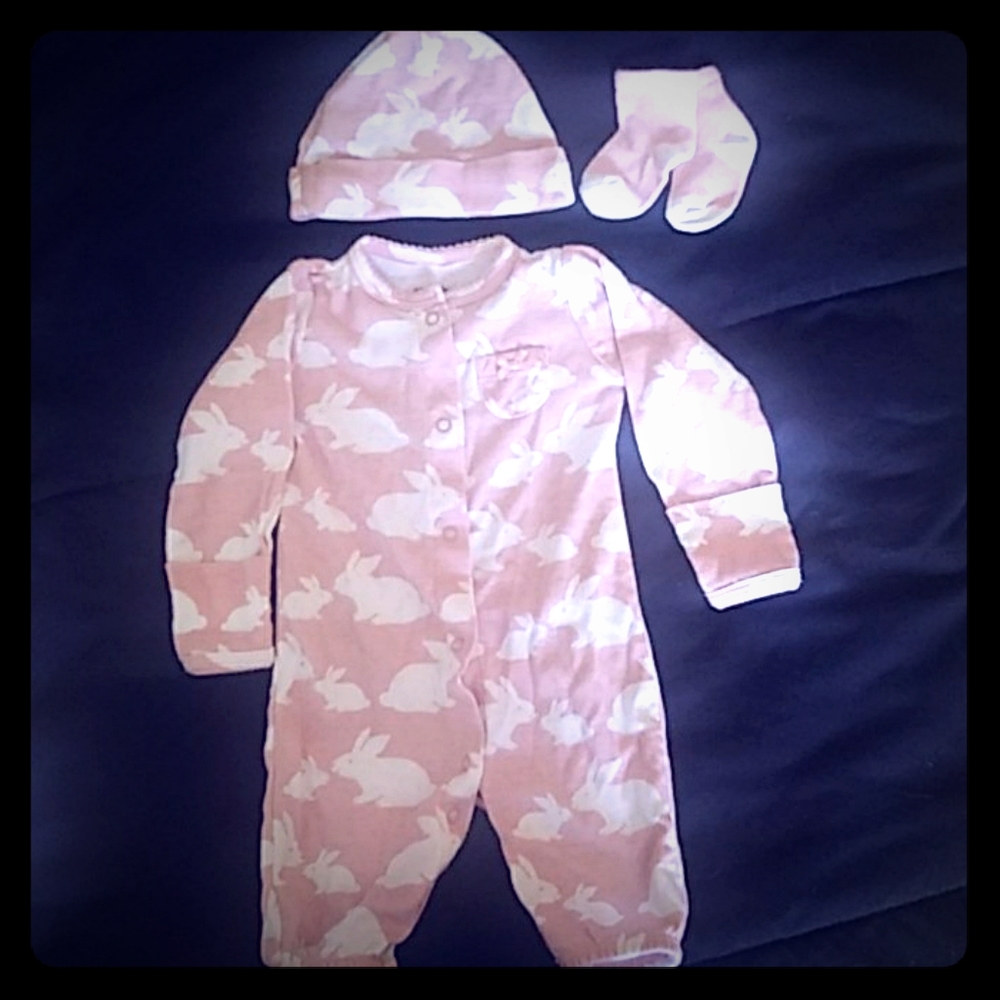Carter's pink and white bunny newborn onsie set